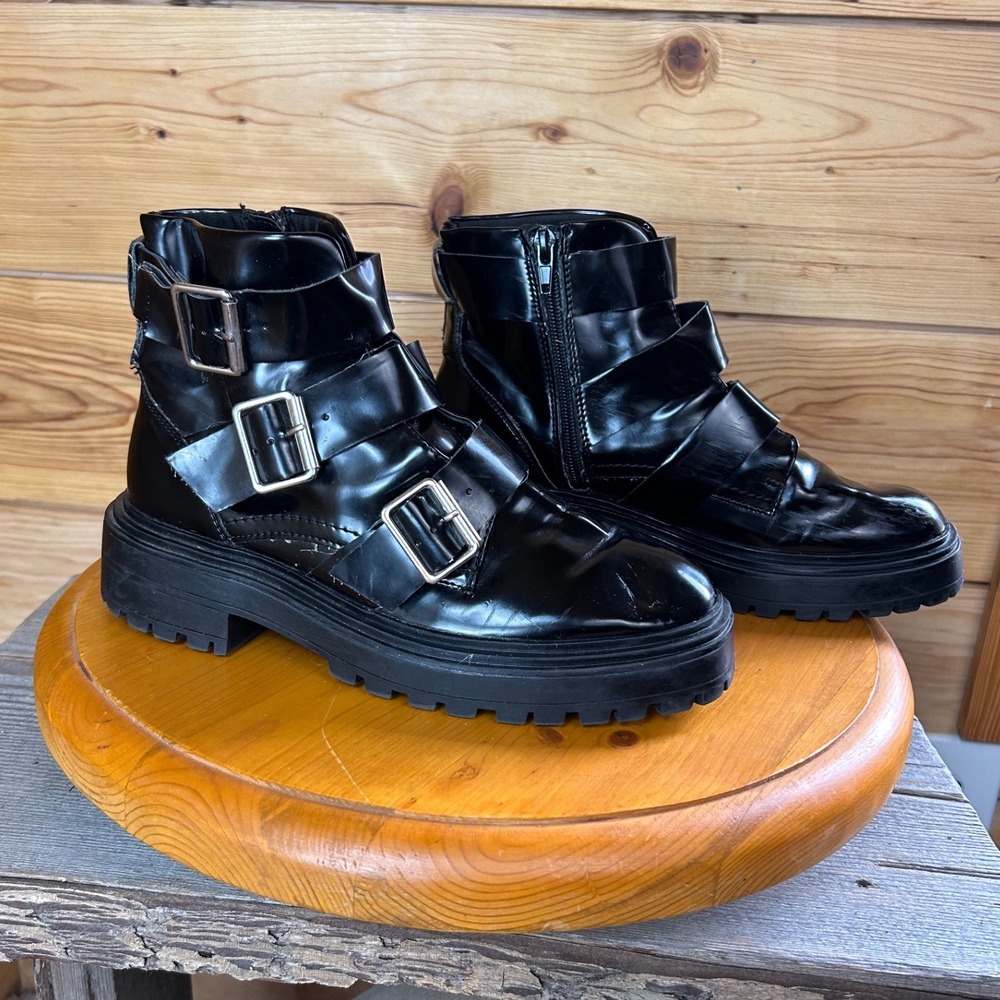 Black Patent Triple Buckle Moto Ankle Boots‎ Lug Sole Goth Punk Alt Womens 6